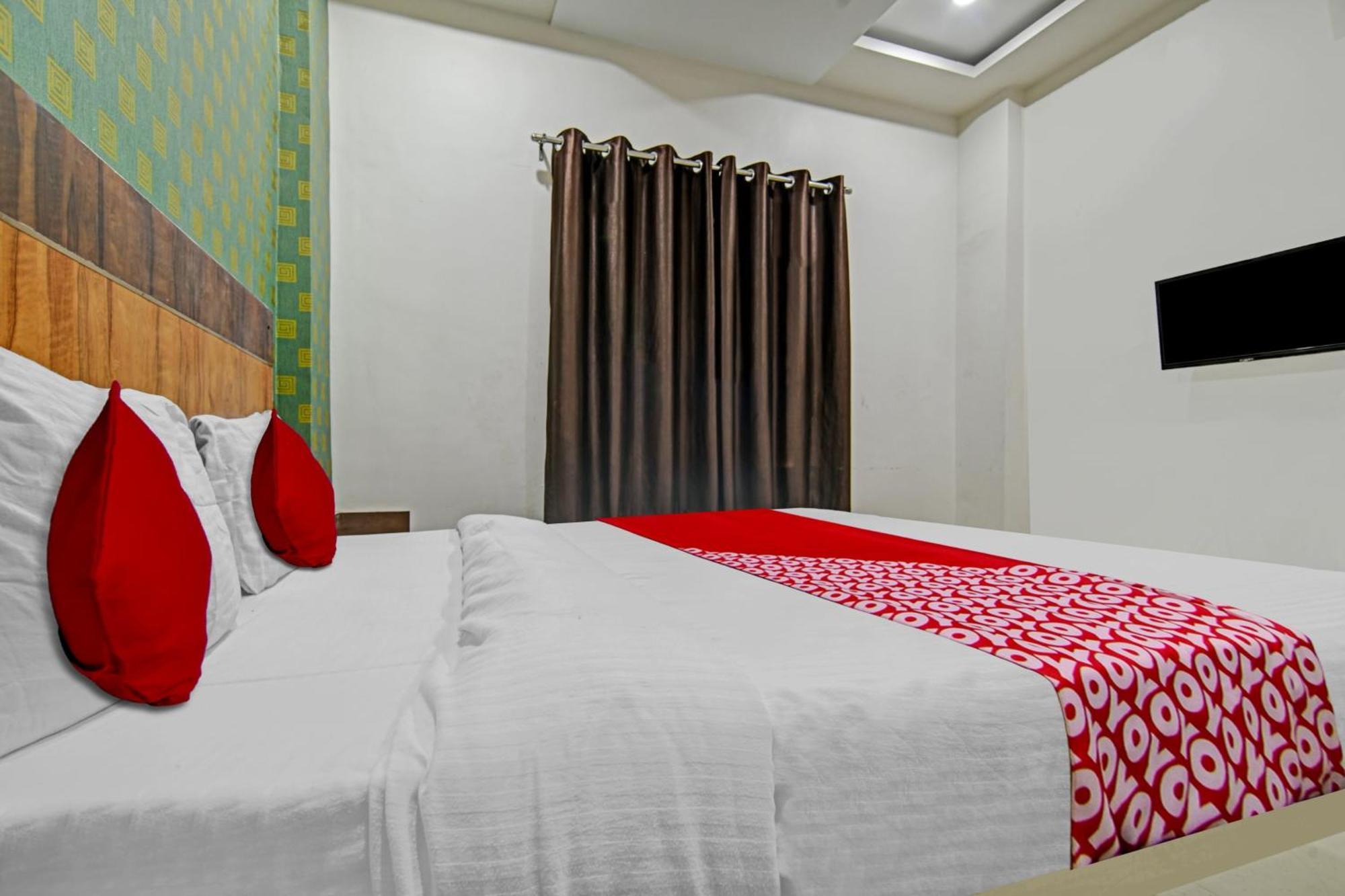 Hotel O Blue Wings Indore Esterno foto