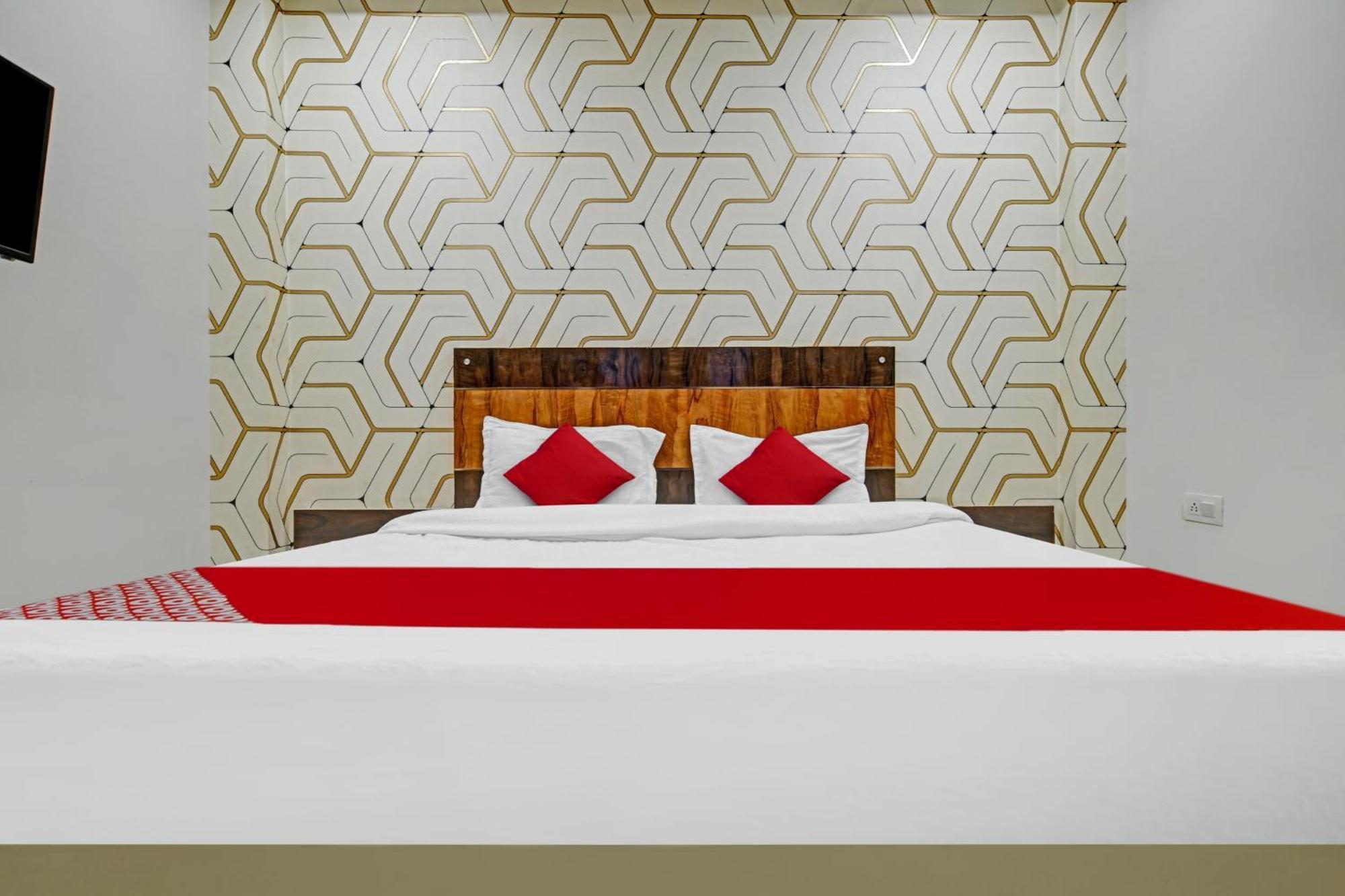 Hotel O Blue Wings Indore Esterno foto