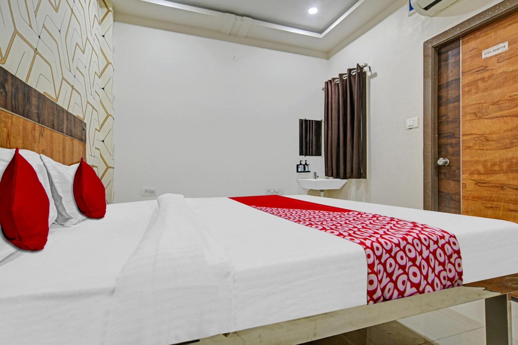 Hotel O Blue Wings Indore Esterno foto