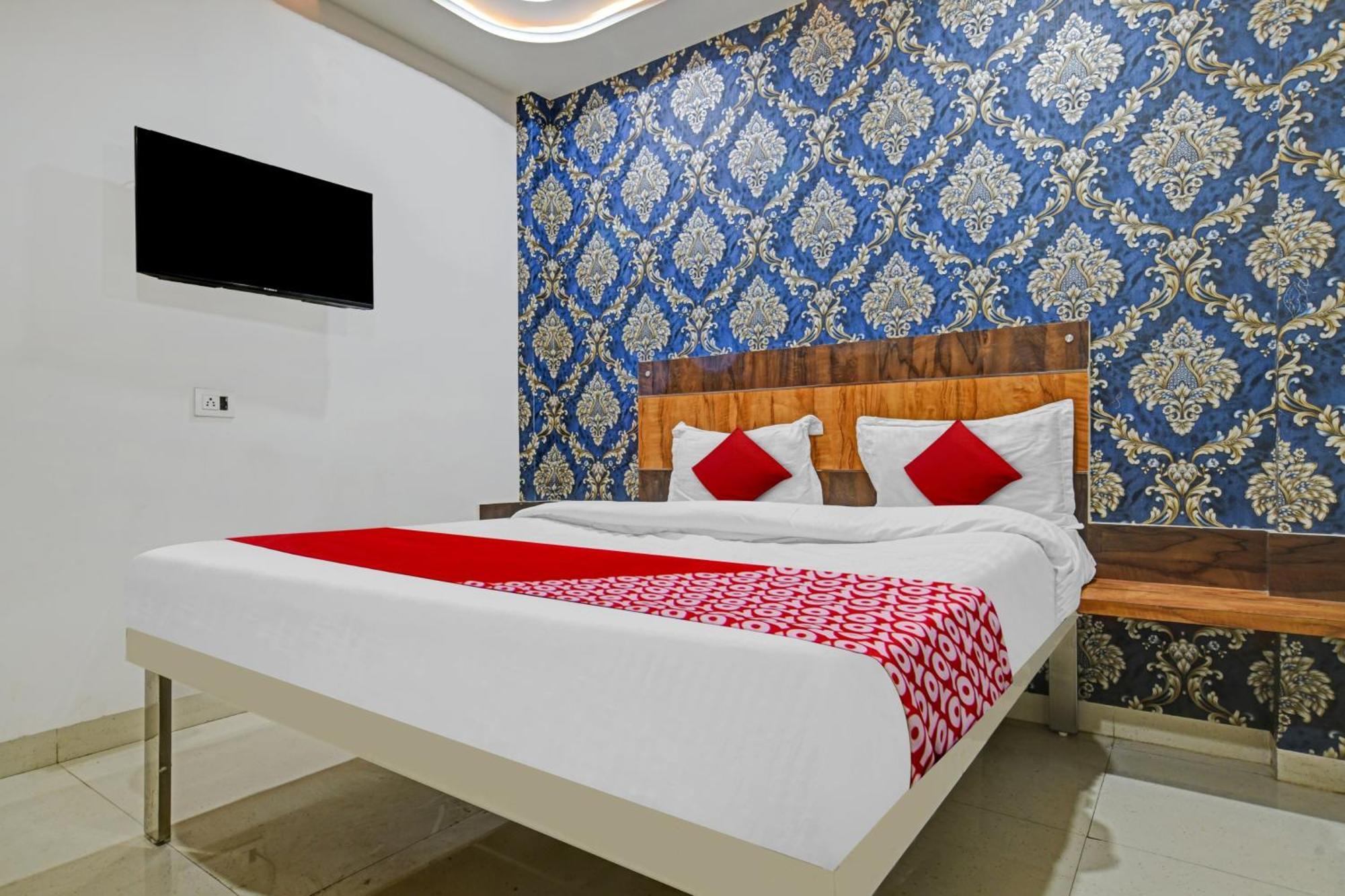 Hotel O Blue Wings Indore Esterno foto